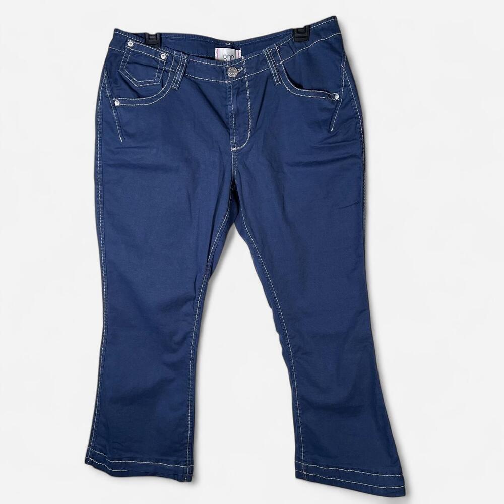 BDG - Women's Relaxed Straight Capri Pants - Size 31